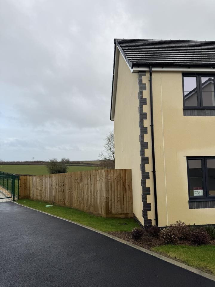 Expertise in Vinyl Fencing Installation
